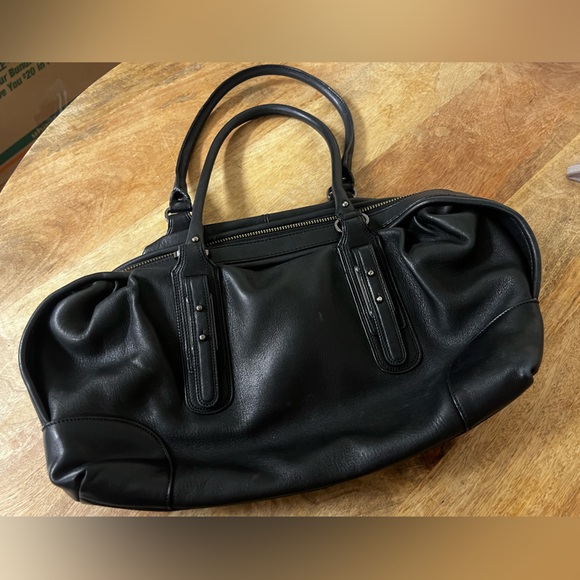 Calvin Klein Black Leather Bag with Gold Zipper - Picture 2 of 4